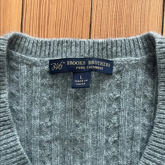 Brooks Brothers cashmere sweater - Picture 2 of 6